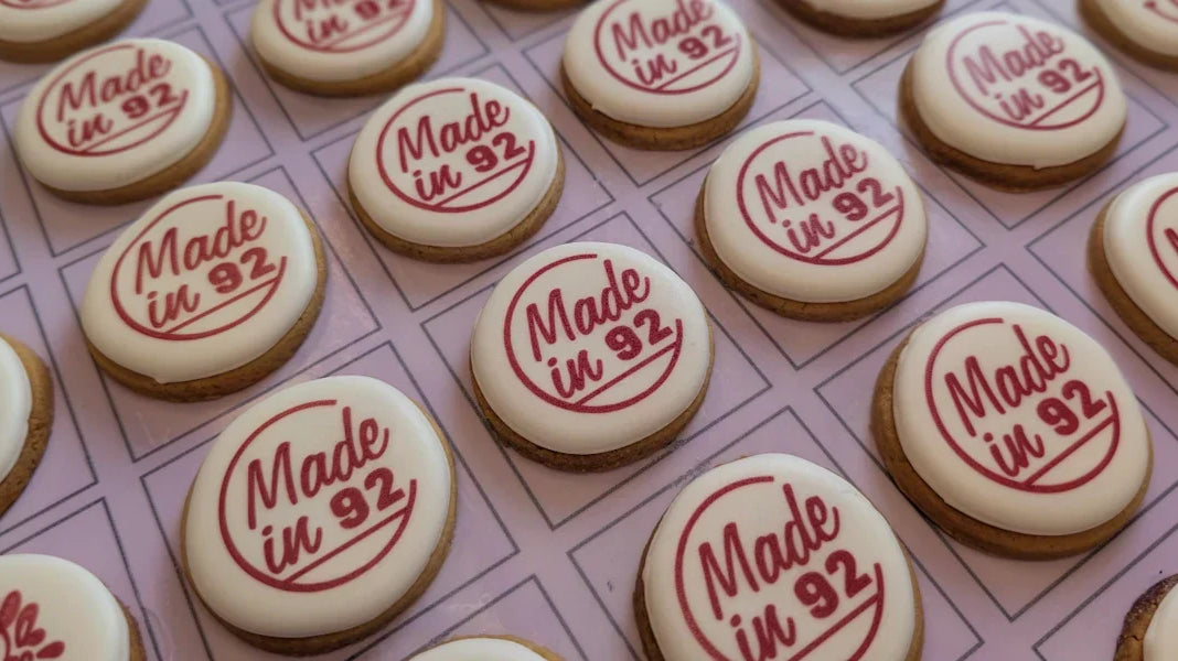 Biscuits personnalisés à Paris et en Île-de-France : pourquoi travailler avec un artisan local
