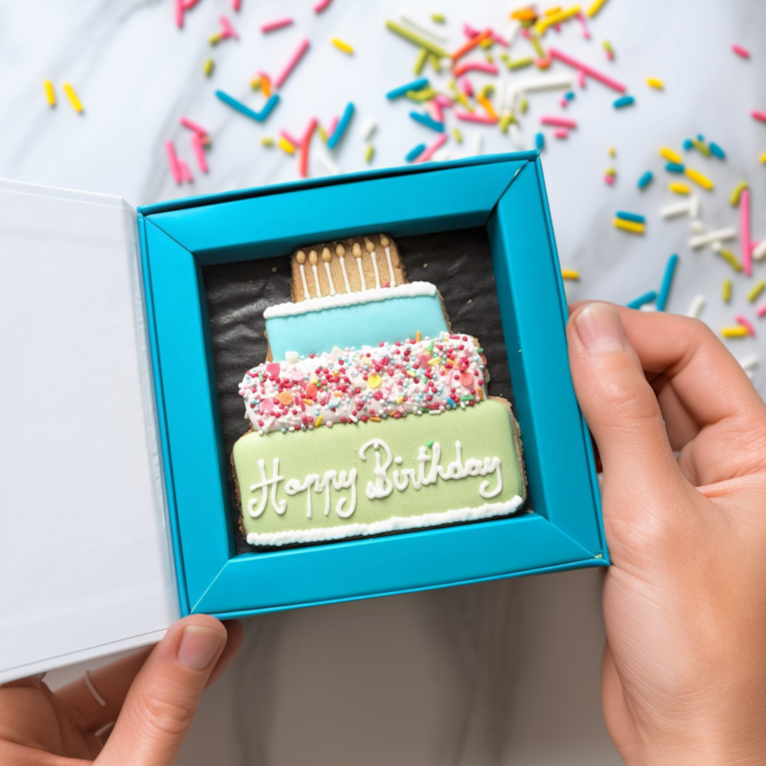 biscuit personnalise gâteau anniversaire joyeux anniversaire