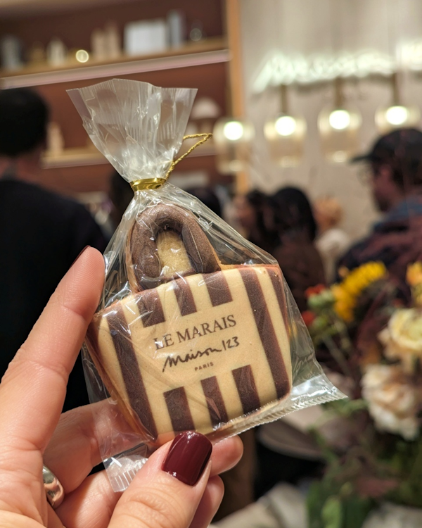 biscuits personnalisés aventuriers du biscuit pour maison 123