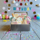 Grand coffret de biscuits personnalisés anniversaire sugar cookies idée cadeau originale