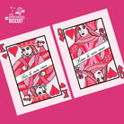 Biscuits personnalisés en forme de cartes à jouer Roi et Reine de cœur, réalisés à la main avec des détails soignés. Une touche royale pour une Saint Valentin mémorable.