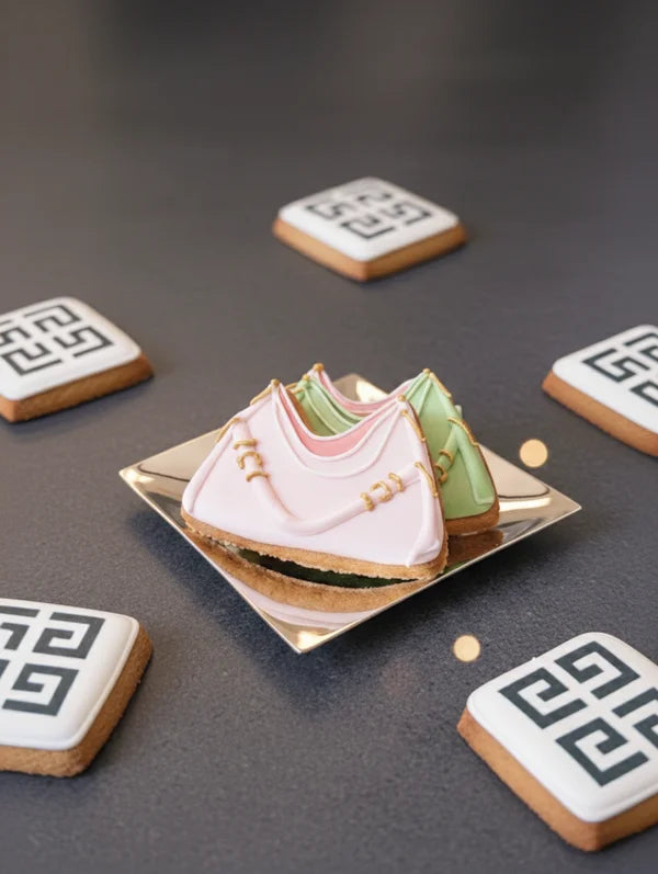 Biscuits personnalisés les aventuriers du biscuit givenchy