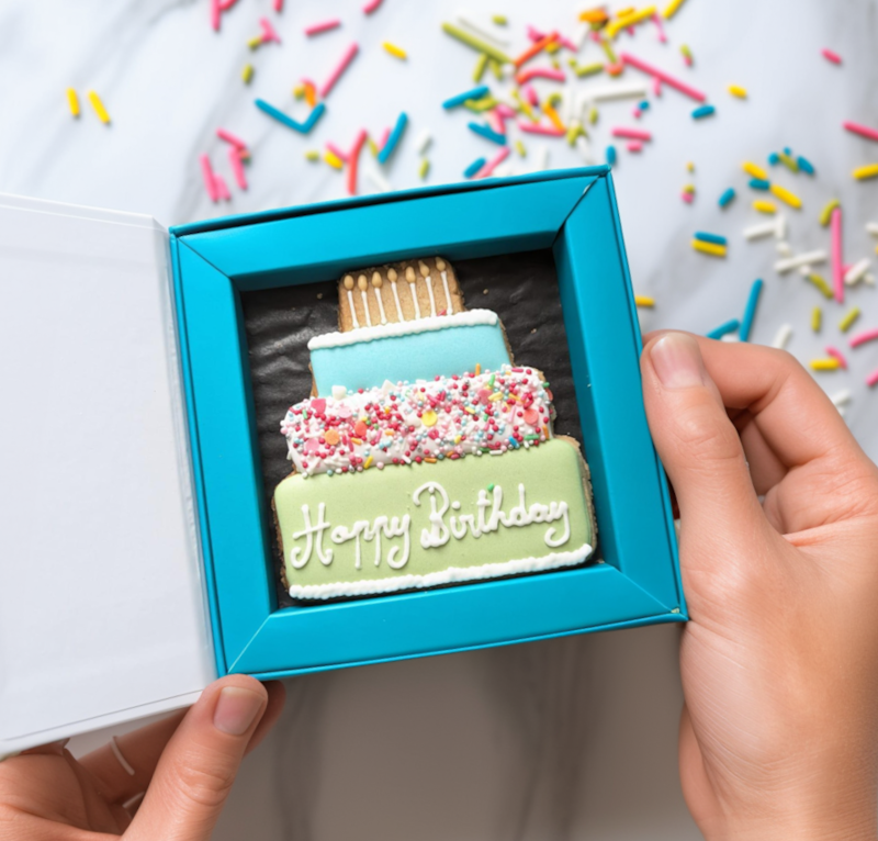 biscuit personnalise gâteau anniversaire joyeux anniversaire