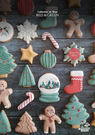 Coffret Red & Green Les Aventuriers du Biscuit – biscuits de Noël personnalisés rouge et vert, idée cadeau entreprise festive et artisanale