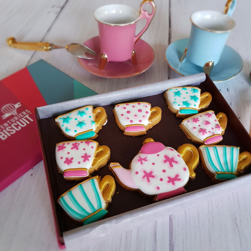 Coffret de biscuits théière et tasses de thé